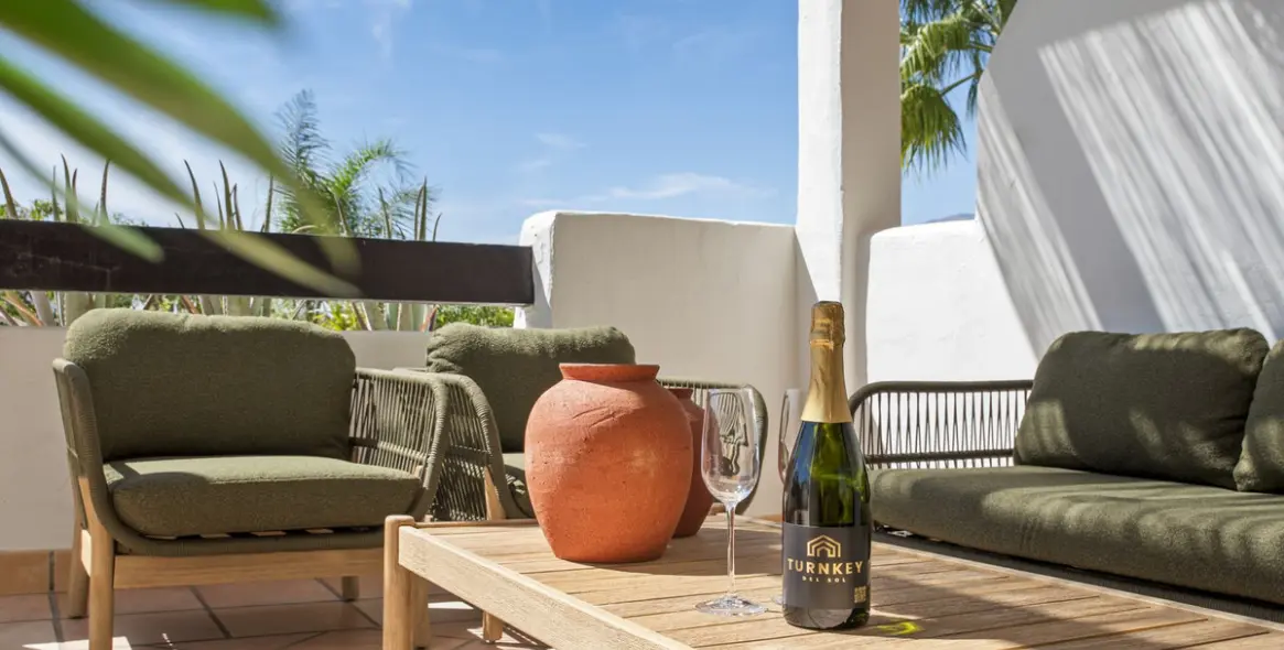 Долгосрочная аренда апартаментов на среднем этаже в Estepona 14