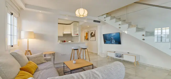 Long-term rent of penthouse in Marbella 0