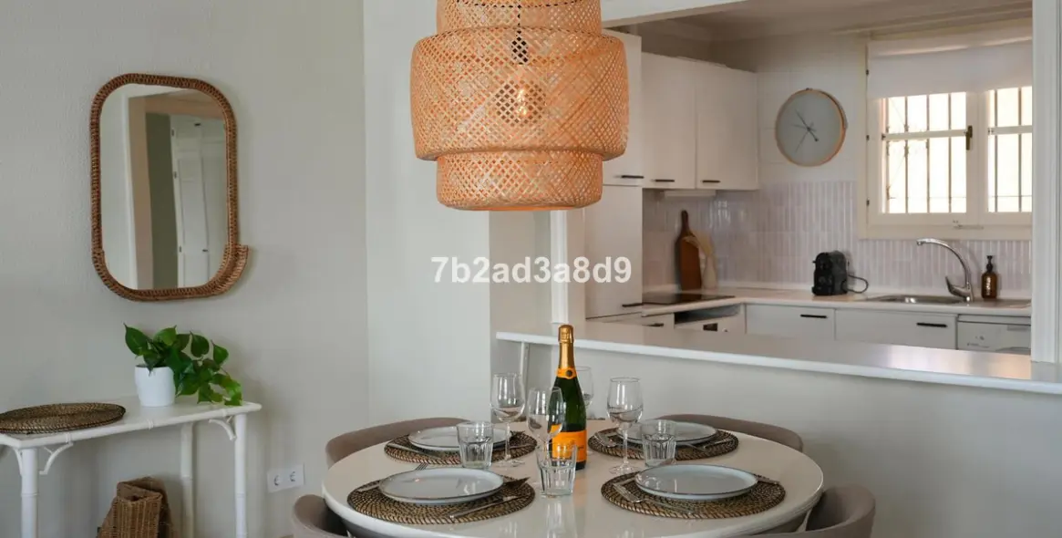 Long-term rent of middle floor apartment in El Paraiso 5