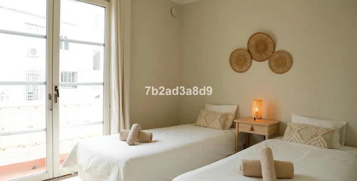 Long-term rent of middle floor apartment in El Paraiso 9