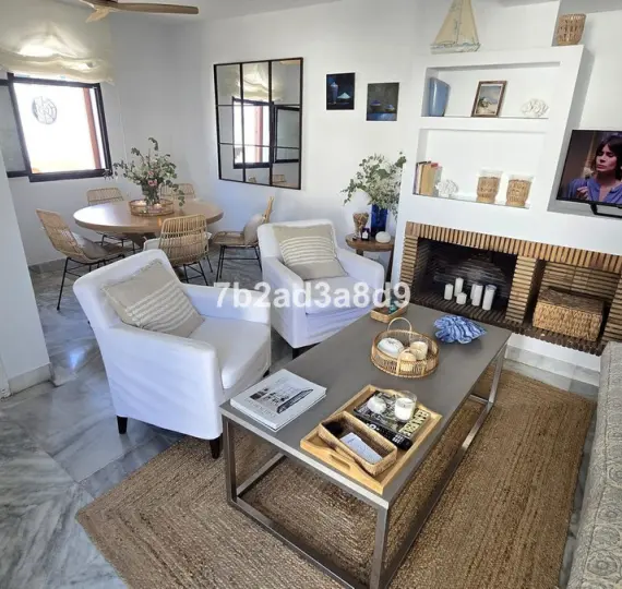 Long-term rent of townhouse in New Golden Mile