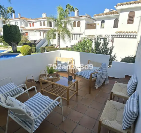 Long-term rent of townhouse in New Golden Mile