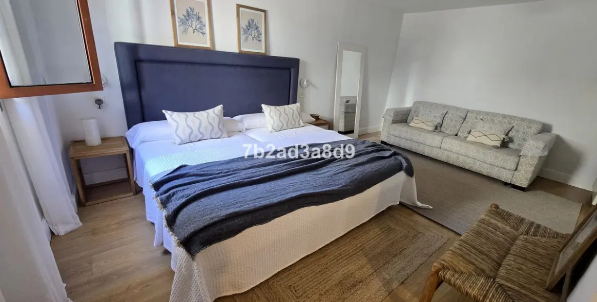 Long-term rent of townhouse in New Golden Mile 8