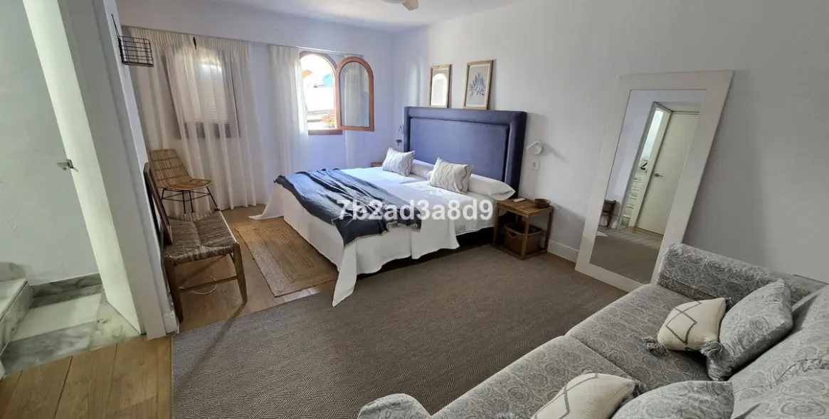 Long-term rent of townhouse in New Golden Mile 9