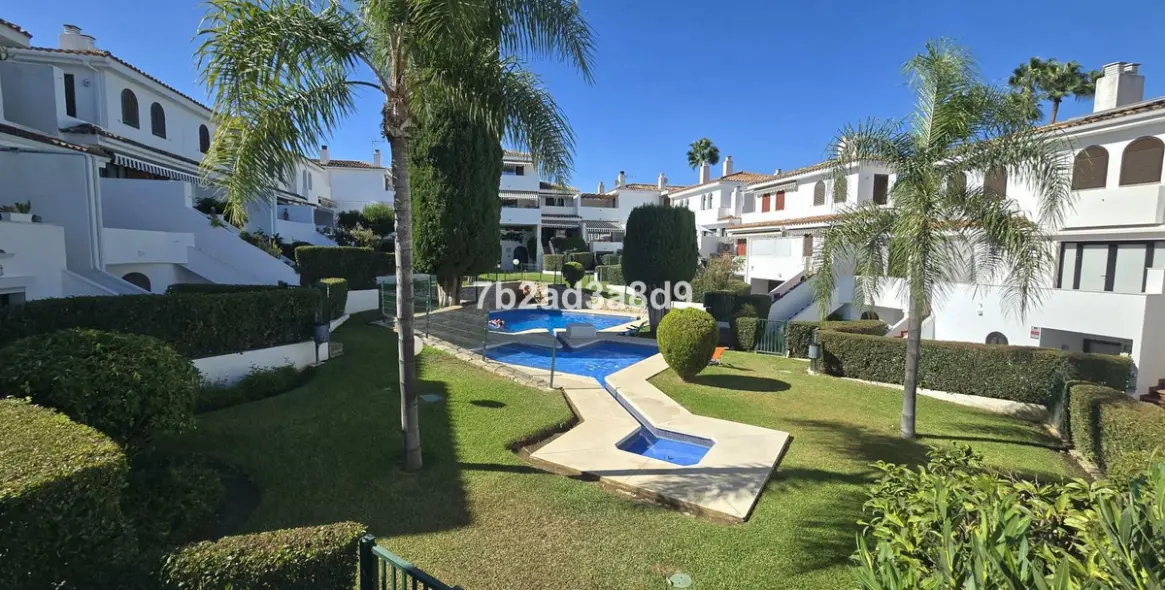 Long-term rent of townhouse in New Golden Mile 18