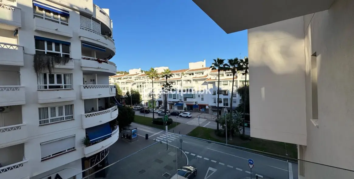 Долгосрочная аренда апартаментов на среднем этаже в La Campana 1