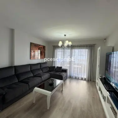 Долгосрочная аренда апартаментов на среднем этаже в La Campana