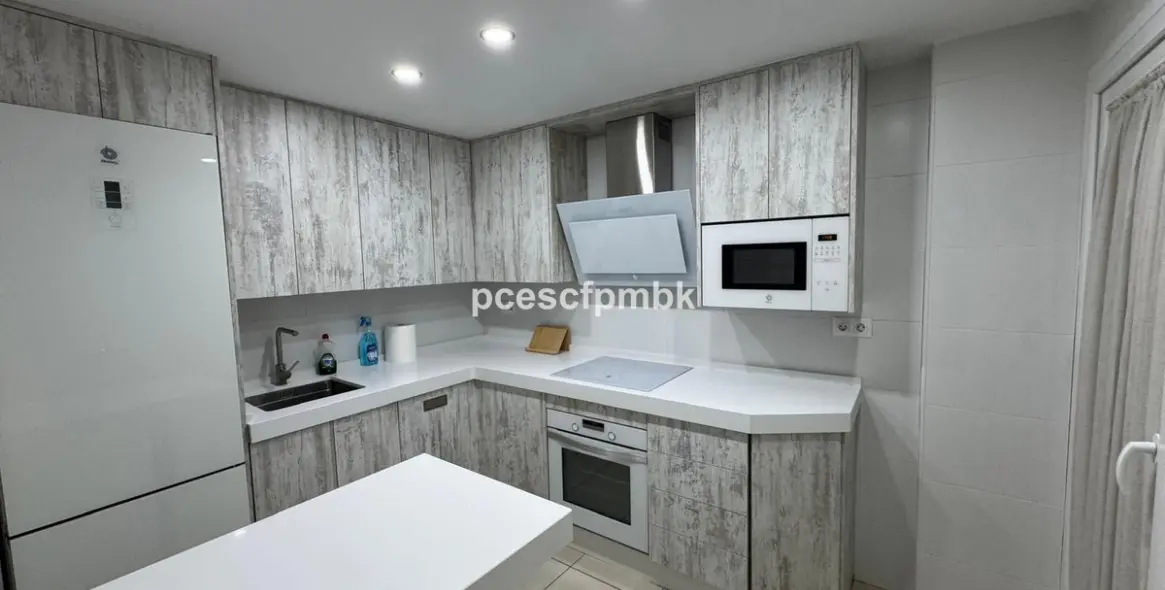 Долгосрочная аренда апартаментов на среднем этаже в La Campana 7