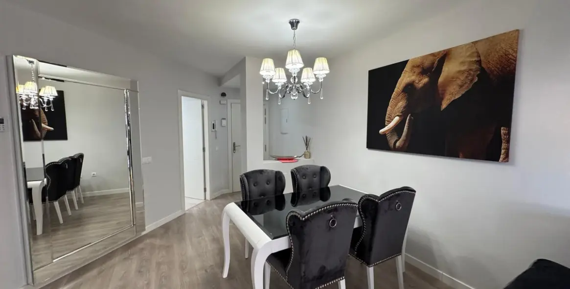 Alquiler a largo plazo de apartamento en planta media en La Campana 5