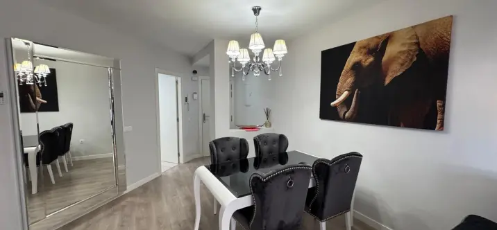 Alquiler a largo plazo de apartamento en planta media en La Campana 4