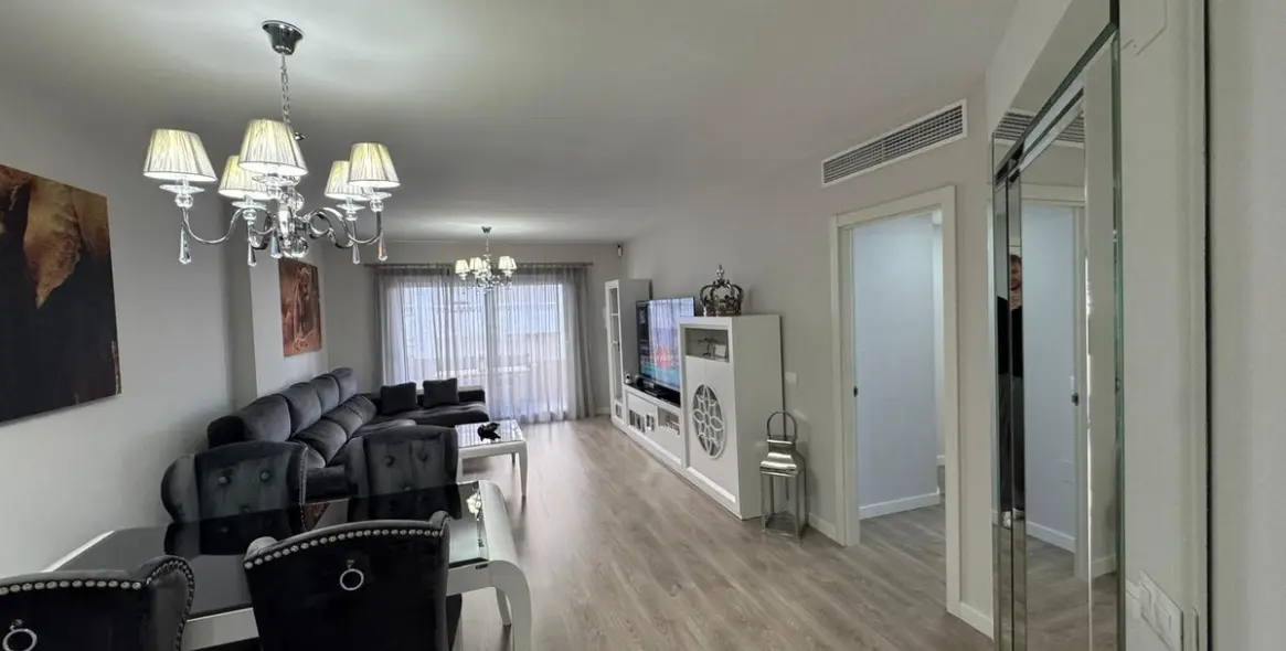 Alquiler a largo plazo de apartamento en planta media en La Campana 9