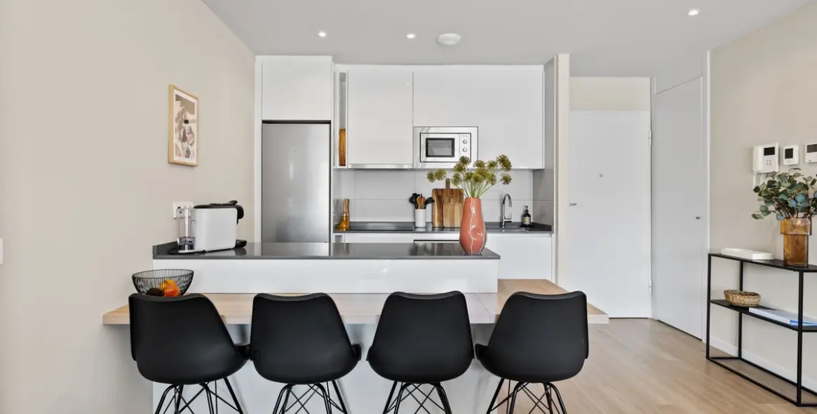 Long-term rent of middle floor apartment in Estepona 13