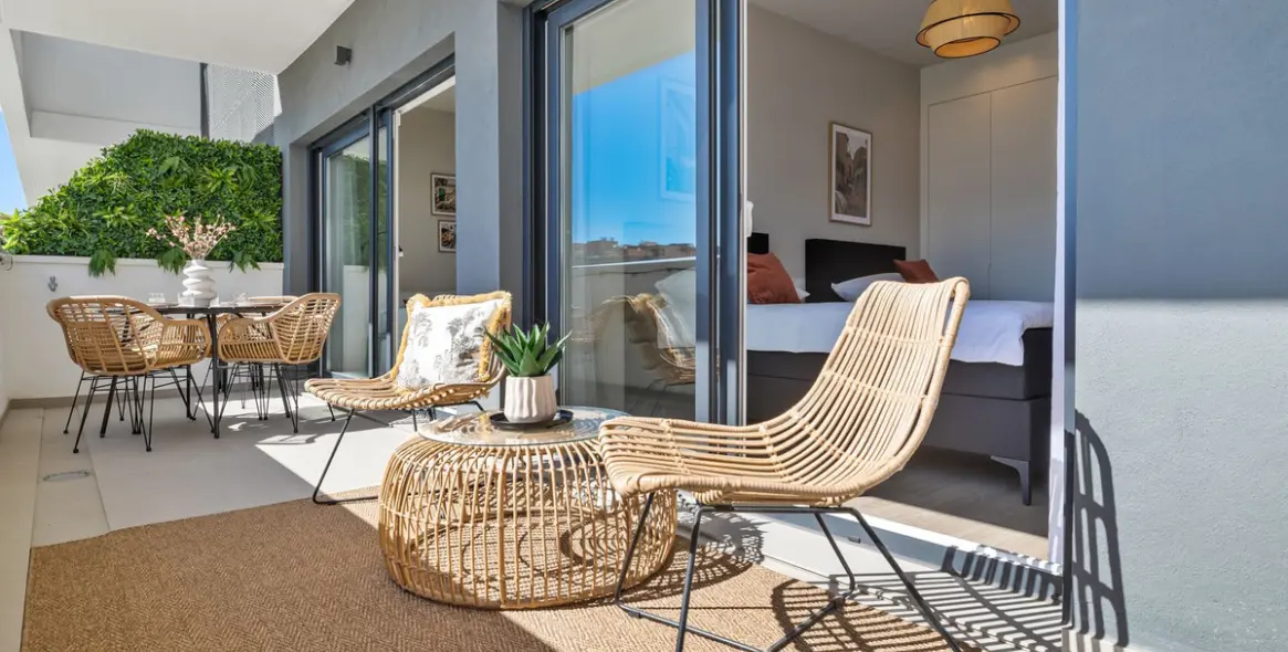 Долгосрочная аренда апартаментов на среднем этаже в Estepona 2