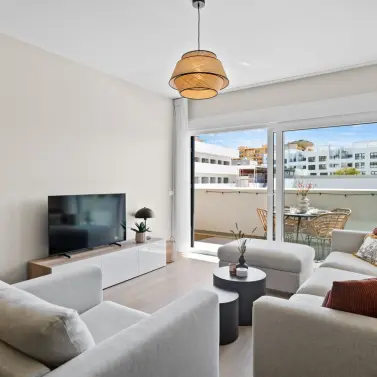 Long-term rent of middle floor apartment in Estepona