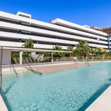 Long-term rent of middle floor apartment in Estepona