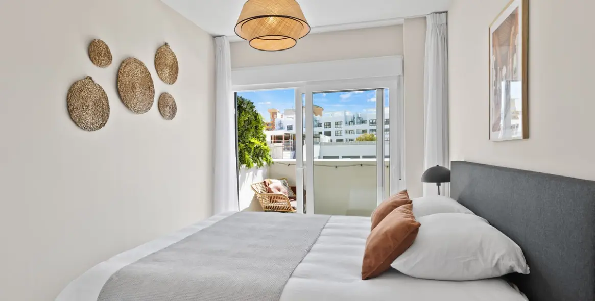 Долгосрочная аренда апартаментов на среднем этаже в Estepona 8