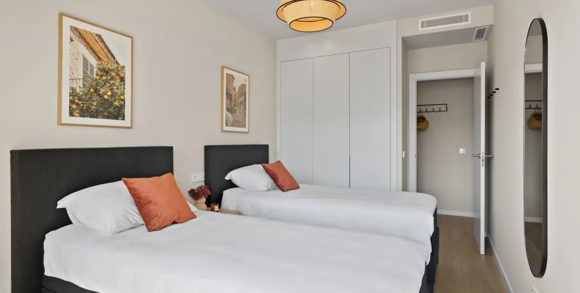 Долгосрочная аренда апартаментов на среднем этаже в Estepona 11