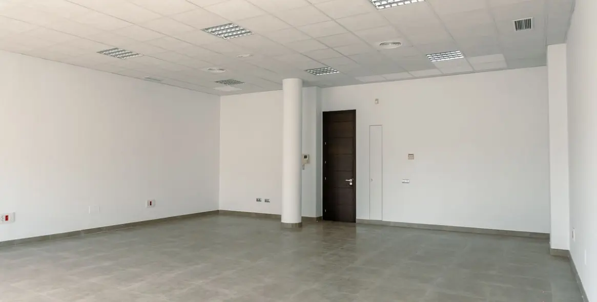 Long-term rent of office in Estepona 9