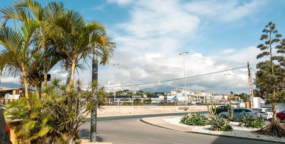 Long-term rent of office in Estepona 11