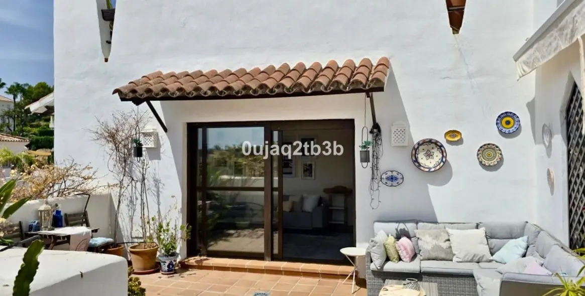 Long-term rent of penthouse in Selwo 2