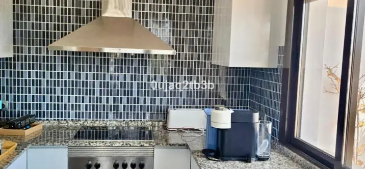 Long-term rent of penthouse in Selwo 4