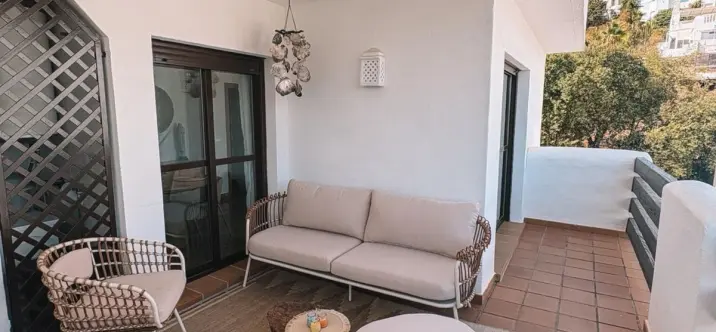 Alquiler a largo plazo de apartamento en planta media en Estepona 4