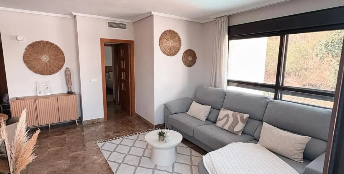 Long-term rent of middle floor apartment in Estepona 7