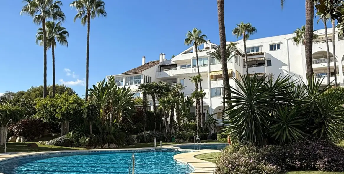 Long-term rent of ground floor apartment in Estepona 1