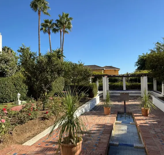 Long-term rent of ground floor apartment in Estepona