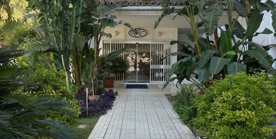 Long-term rent of ground floor apartment in Estepona 10