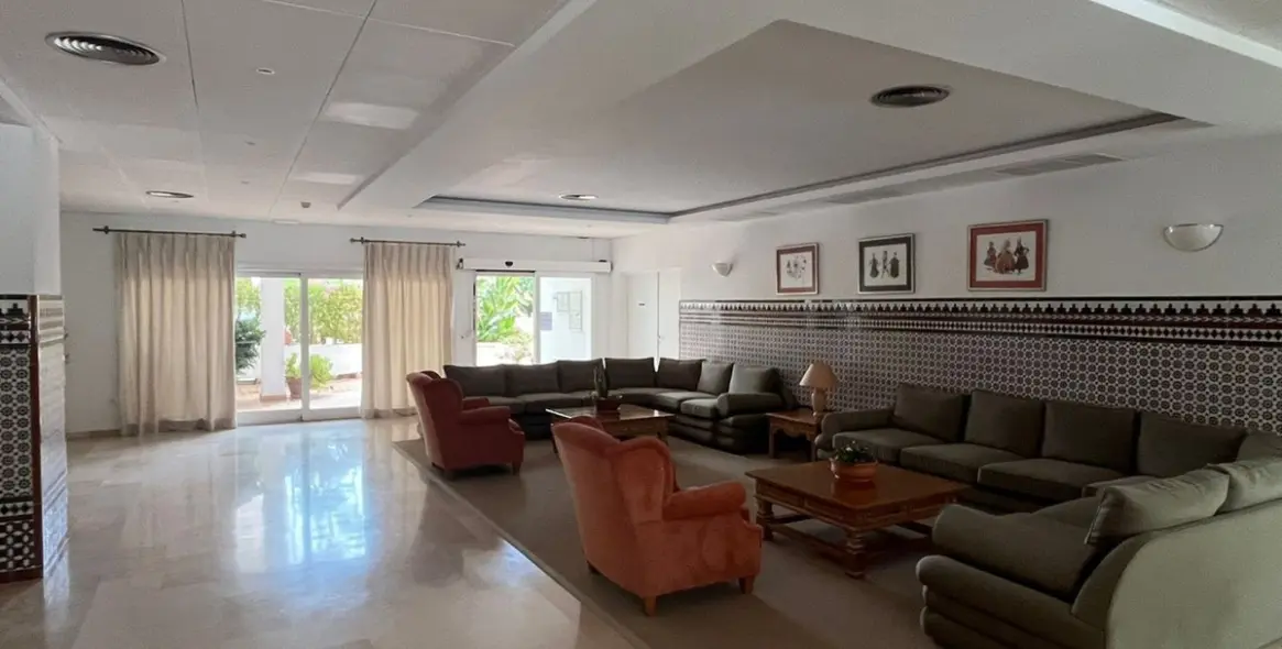 Long-term rent of ground floor apartment in Estepona 19