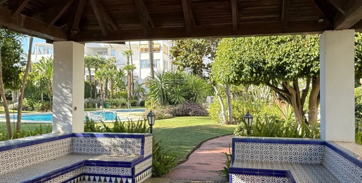 Долгосрочная аренда апартаментов на первом этаже в Estepona 22