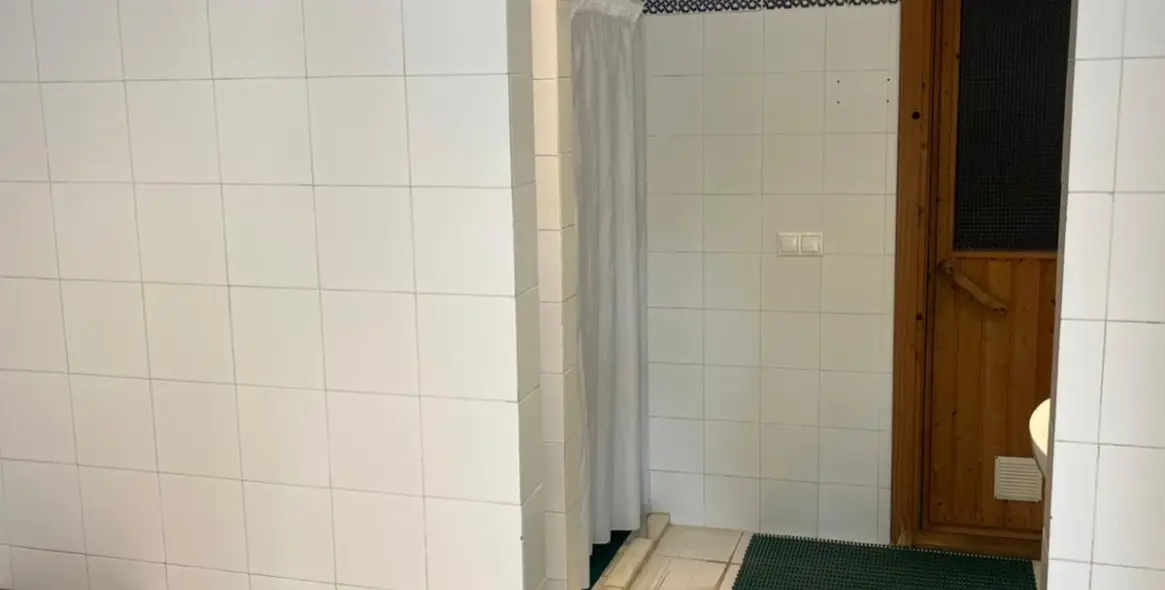 Долгосрочная аренда апартаментов на первом этаже в Estepona 26