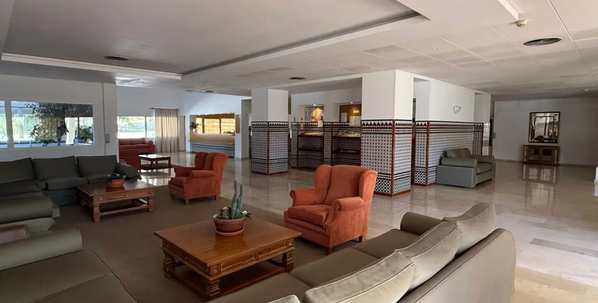 Долгосрочная аренда апартаментов на первом этаже в Estepona 29