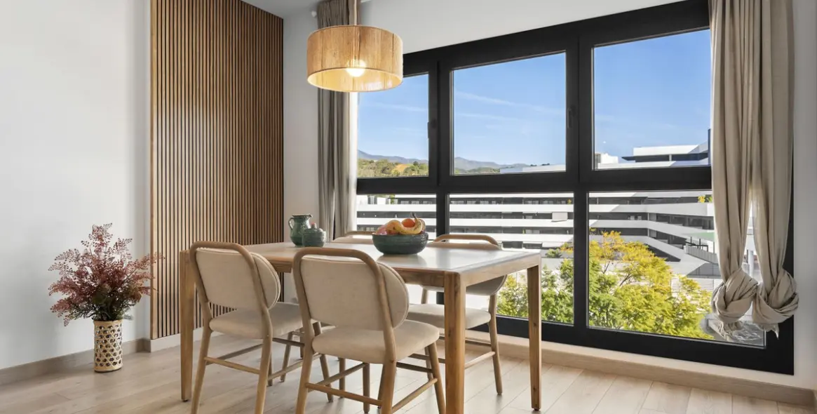 Alquiler a largo plazo de apartamento en planta media en Estepona 4
