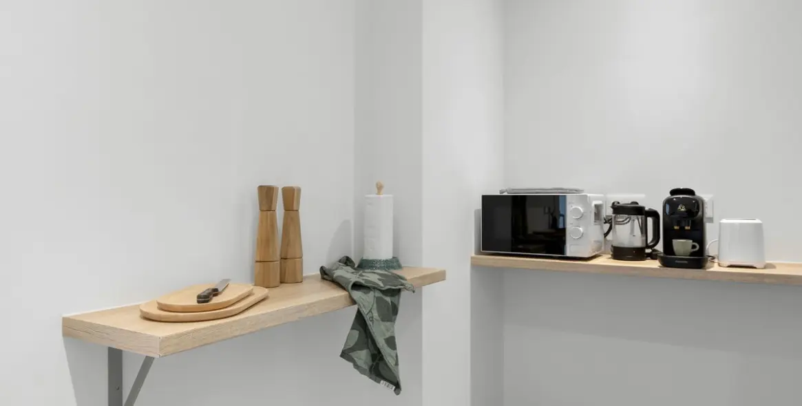 Alquiler a largo plazo de apartamento en planta media en Estepona 7