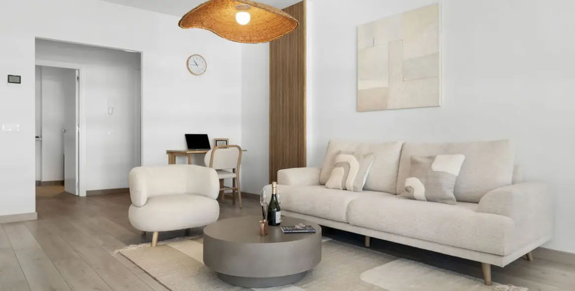 Alquiler a largo plazo de apartamento en planta media en Estepona 19