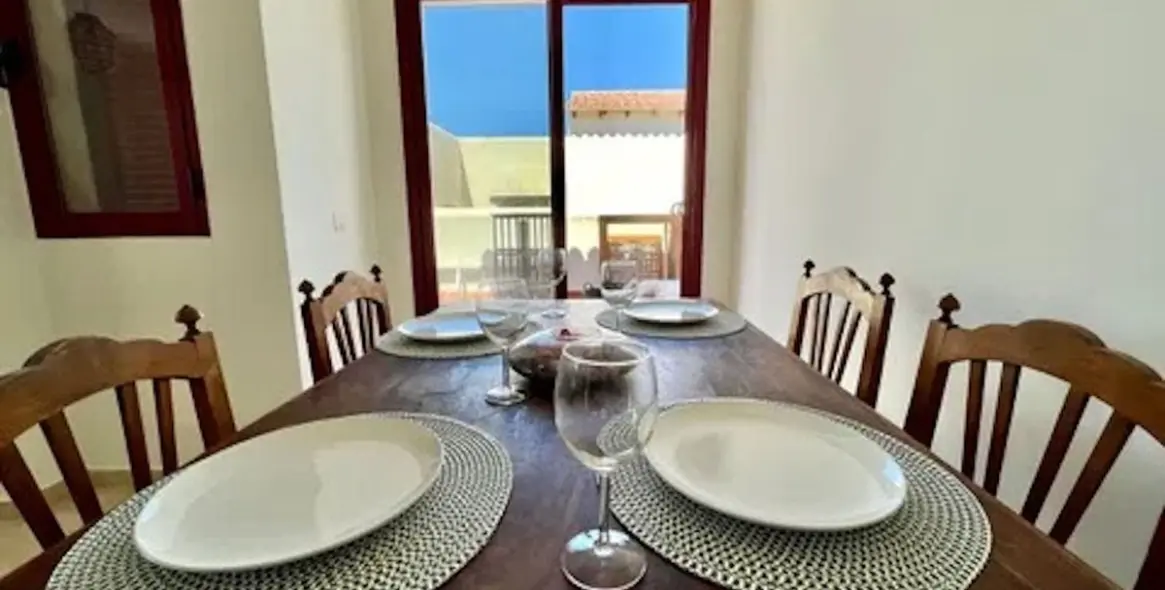 Long-term rent of penthouse in Casares 4