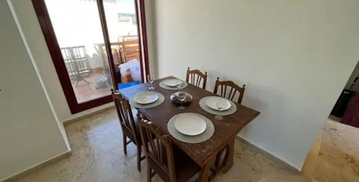 Long-term rent of penthouse in Casares 5