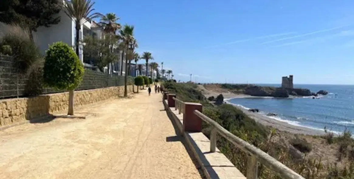 Long-term rent of penthouse in Casares 20