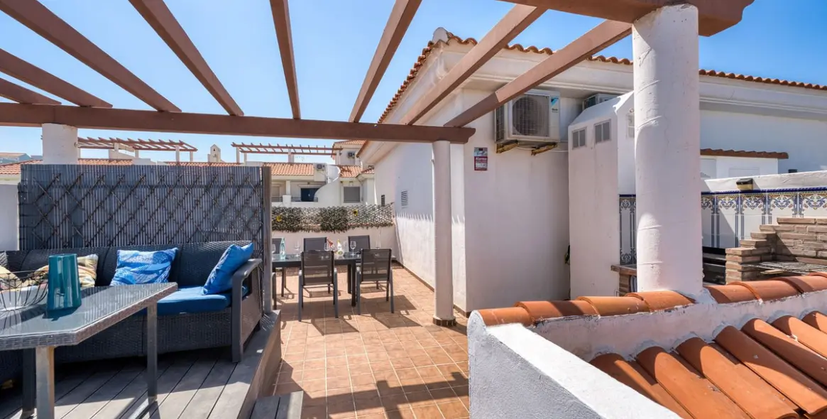 Long-term rent of penthouse duplex in Manilva 7