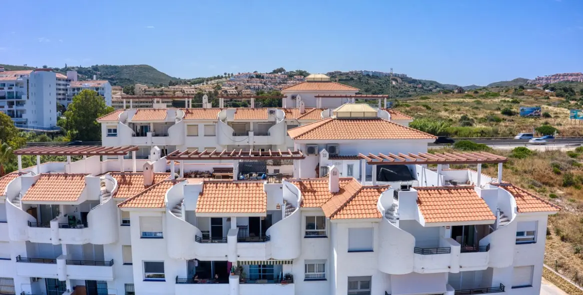 Долгосрочная аренда двухуровневого пентхауса в Manilva 24