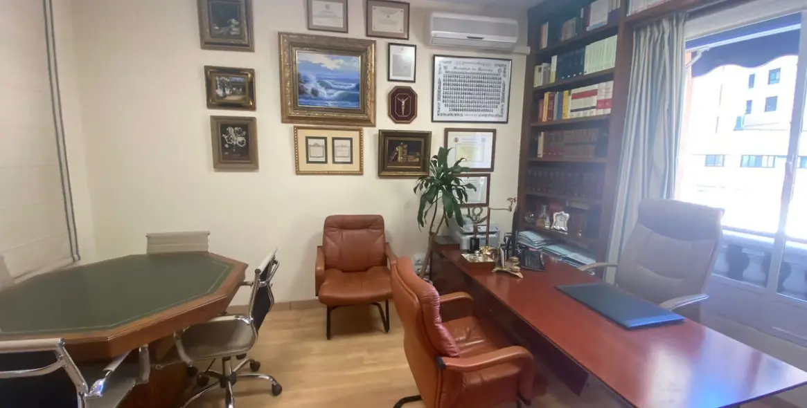 Long-term rent of office in Marbella 9