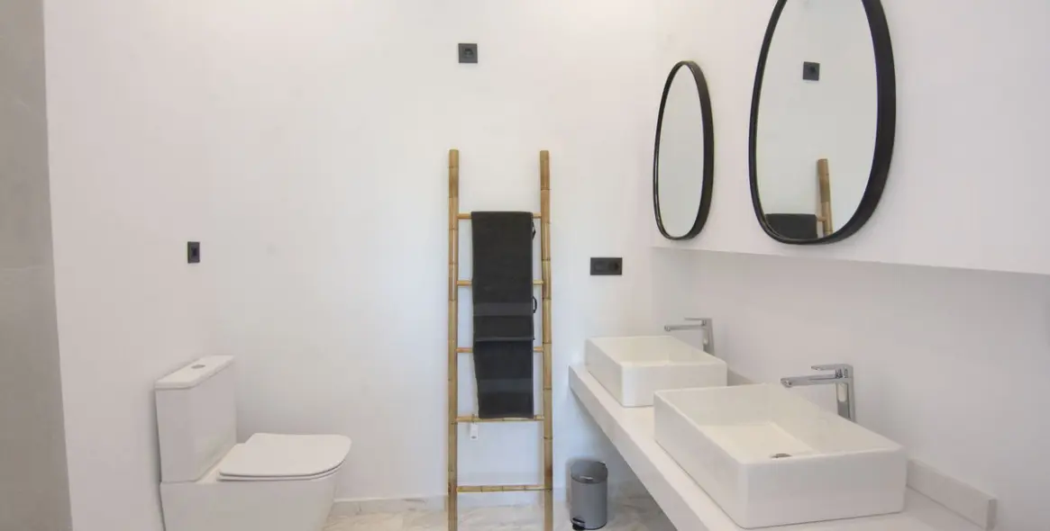 Long-term rent of ground floor apartment in La Mairena 5