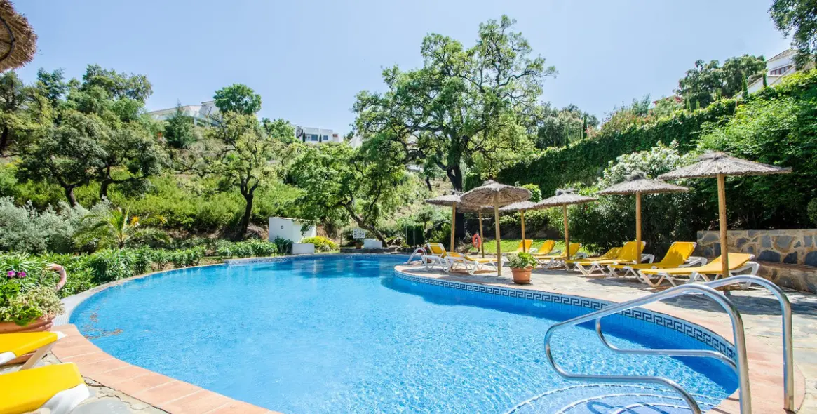 Long-term rent of ground floor apartment in La Mairena 16