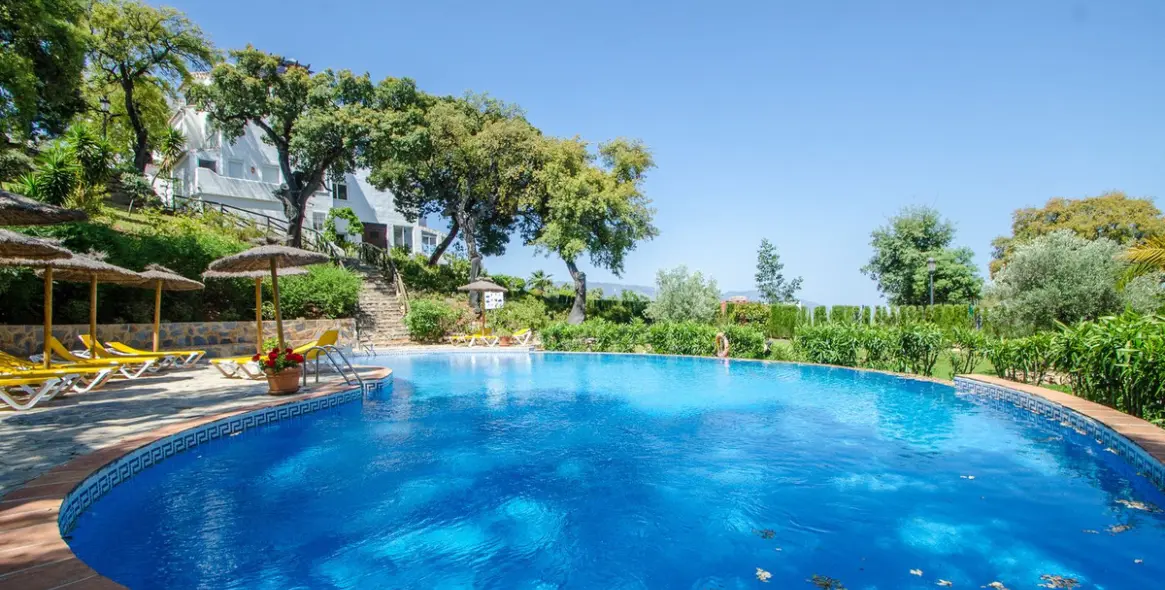 Long-term rent of ground floor apartment in La Mairena 17