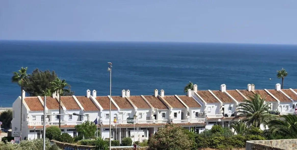 Долгосрочная аренда апартаментов на среднем этаже в Manilva 1