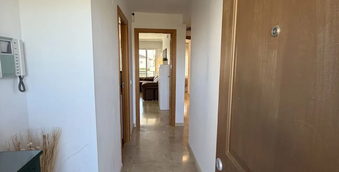 Долгосрочная аренда апартаментов на среднем этаже в Manilva 3