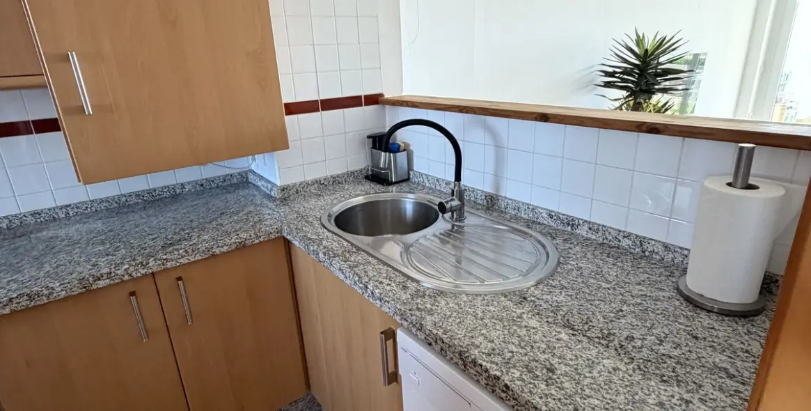 Долгосрочная аренда апартаментов на среднем этаже в Manilva 5