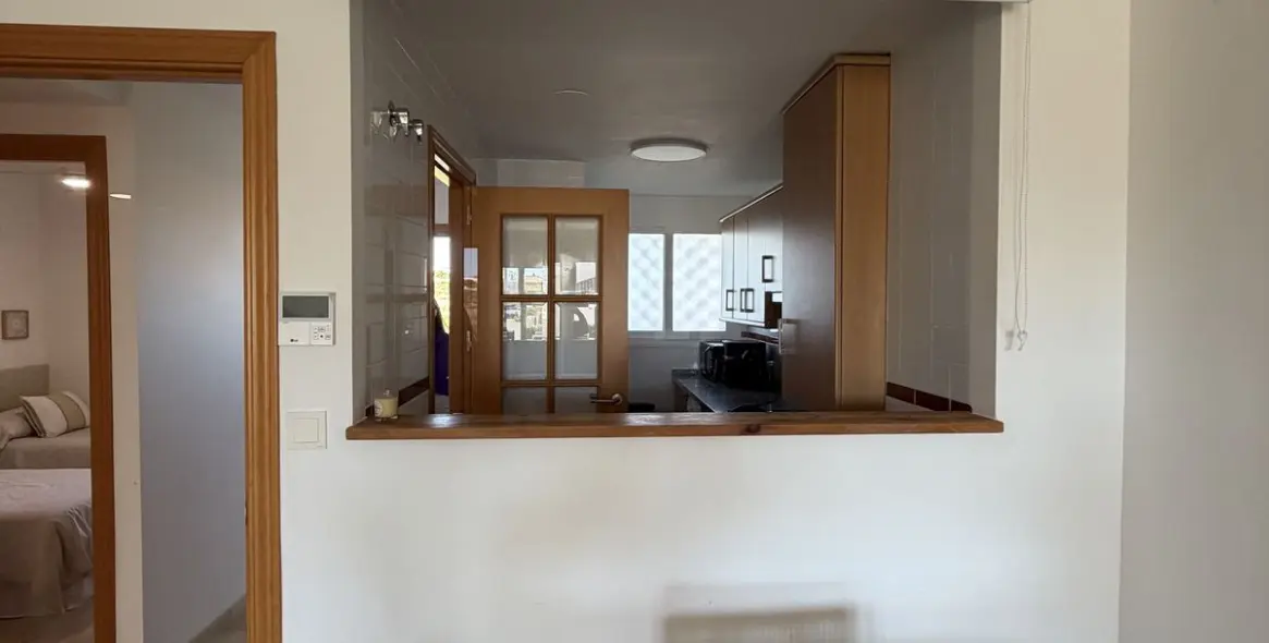 Долгосрочная аренда апартаментов на среднем этаже в Manilva 6